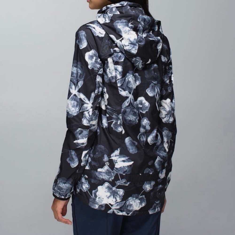 Lululemon Floral Black and White Women's Jacket - Picture 2 of 10